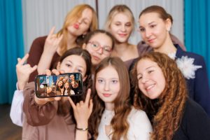 Лучшие выпускные альбомы! Каждый лично выбирает все фотографии в свой альбом!